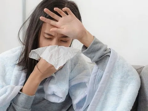 Những sai lầm khi tự điều trị cúm mùa tại nhà dẫn đến nguy kịch