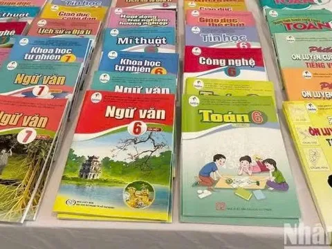 Bảo đảm các điều kiện triển khai thống nhất một bộ sách giáo khoa