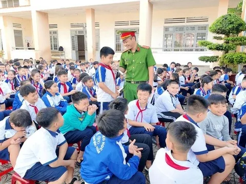 Phối hợp liên ngành bảo đảm an toàn trường học, phòng chống bạo lực học đường