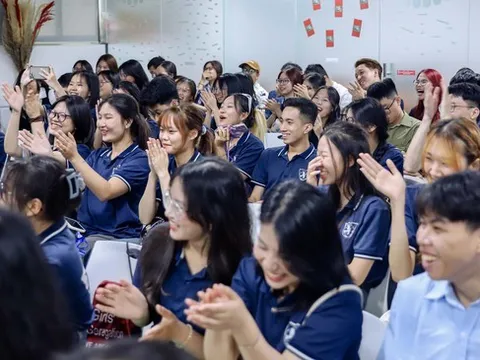 Điểm chuẩn đại học 2026: Trật tự nhóm ngành điểm cao đang thay đổi