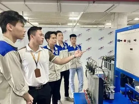 Quy định chuẩn nghề nghiệp, xếp lương, chế độ làm việc với giáo viên trung học nghề