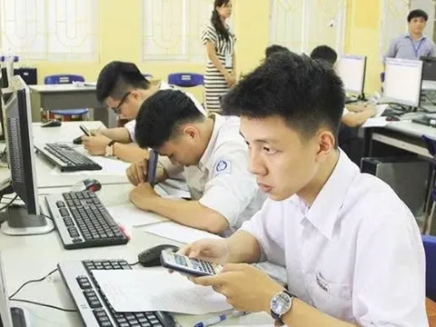 Đề xuất tổ chức đánh giá định kỳ học sinh bằng bài kiểm tra trên máy tính