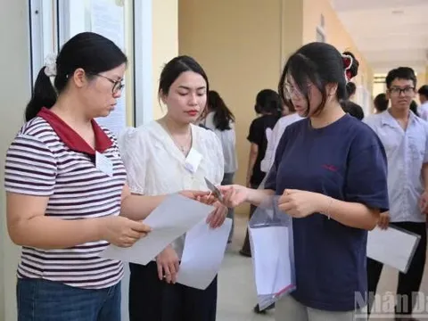 Chuẩn bị Kỳ thi tốt nghiệp trung học phổ thông năm 2027: Thử nghiệm và thí điểm thi trên máy tính