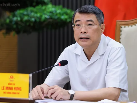 Thủ tướng Lê Minh Hưng: Cơ cấu lại hệ thống phân phối xăng dầu, giảm khâu trung gian