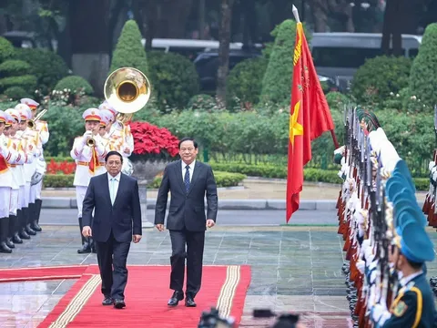 Hai Thủ tướng Chính phủ cùng chứng kiến lễ ký kết 4 văn kiện.