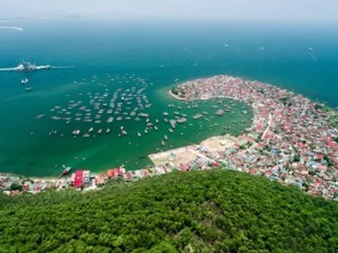 Phát triển kinh tế biển Việt Nam: Cơ hội và thách thức