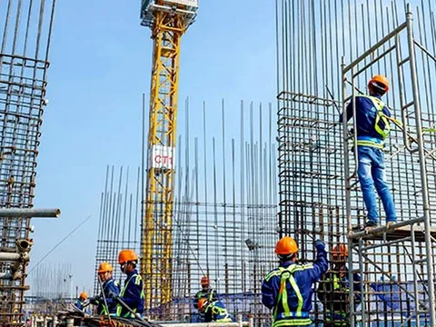 Người lao động bị "treo" quyền lợi, gánh nặng cho an sinh xã hội