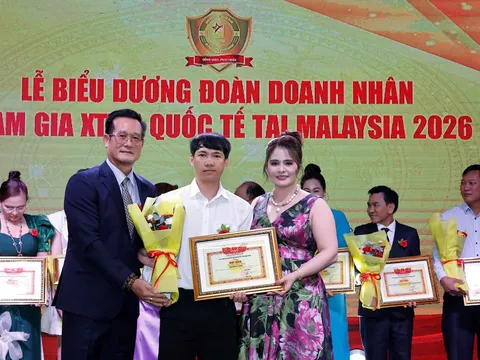 Chuyện về người thầy “buôn táo” và triết lý kinh doanh từ bục giảng