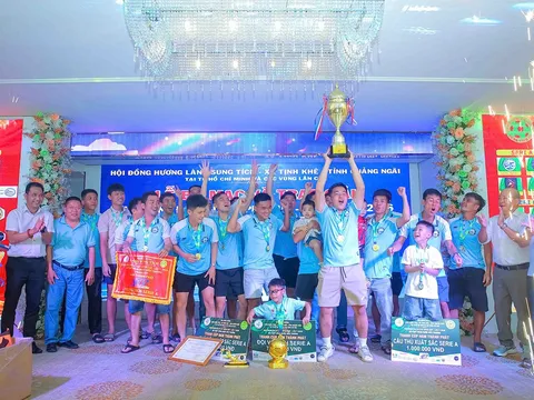 Bế mạc Giải bóng đá Hội đồng hương Làng Sung Tích lần thứ VII, chung tay gây quỹ “Nâng bước đến trường”