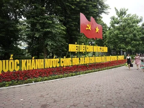 Hà Nội trang hoàng đón Quốc khánh 2-9
