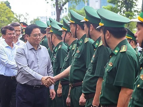 Thủ tướng: Lào Cai cần phát huy tối đa bản sắc, lấy sông Hồng làm trục dọc phát triển, xây dựng đô thị sân bay Sa Pa