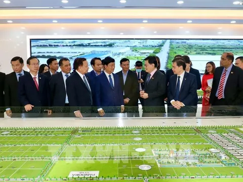Phó Thủ tướng Singapore đánh giá cao khu công nghiệp VSIP Bình Dương