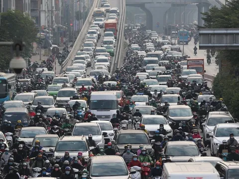 Ùn tắc giao thông Hà Nội: Khi hạ tầng tỷ lệ nghịch gia tăng xe cá nhân