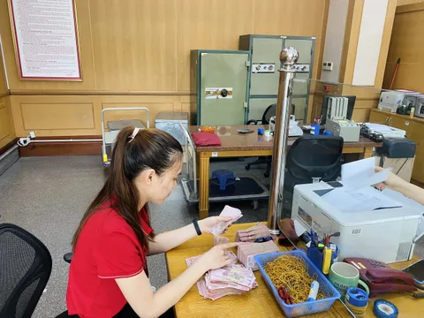 Lãi suất tăng cao, huy động vốn của tổ chức tín dụng vẫn chậm