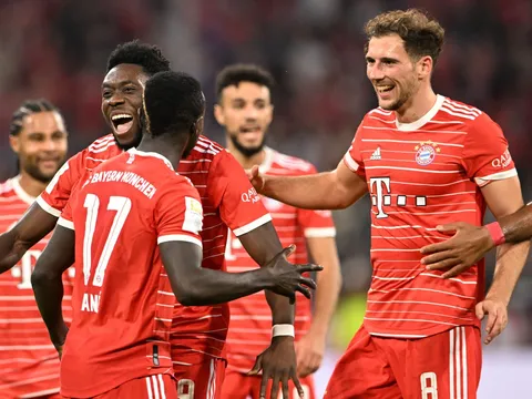 Bayern Munich áp sát ngôi đầu Bundesliga sau trận thắng hủy diệt