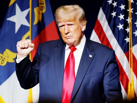 Ông Donald Trump thông báo tái tranh cử tổng thống Mỹ năm 2024