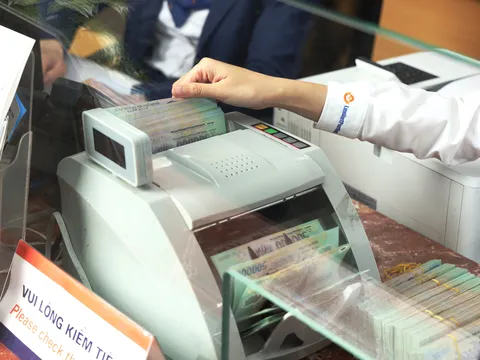 Lãi suất huy động hạ nhiệt, ngân hàng rục rịch giảm lãi cho vay