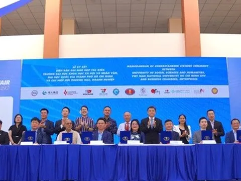 Kết nối doanh nghiệp - nhà trường để lan tỏa văn hóa Việt