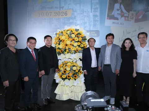 “Mẹ ơi, về nhà” khiến hàng triệu trái tim rung động