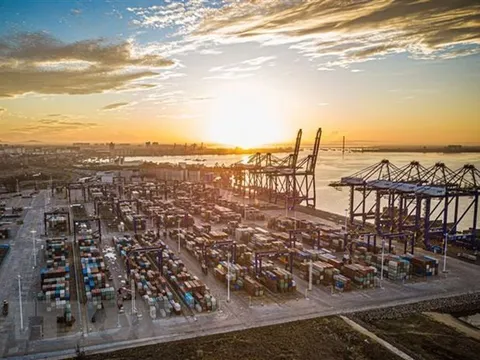 IMF nâng dự báo và cảnh báo những rủi ro đối với kinh tế châu Á
