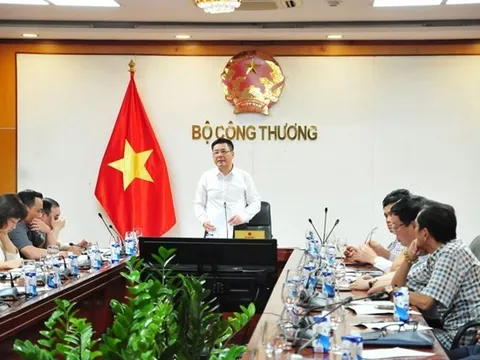 Bộ trưởng Công Thương: Đảm bảo nguồn cung xăng dầu mọi tình huống