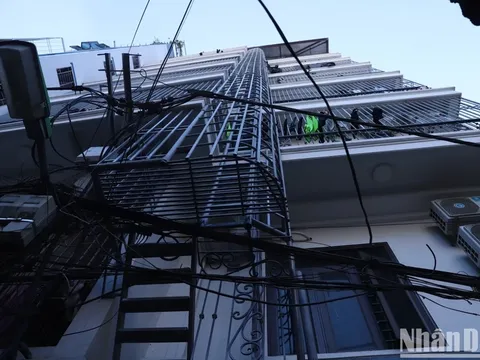 Khắc phục bất cập trong thi công lối thoát hiểm
