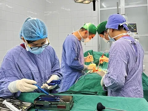 Từng bước giải quyết vướng mắc trong đấu thầu thuốc, vật tư y tế