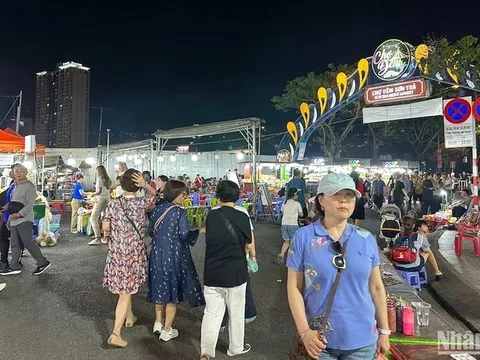 Chợ đêm Sơn Trà trước ngày đóng cửa