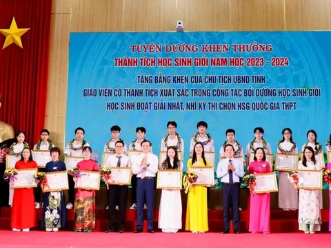 Ninh Bình tuyên dương, khen thưởng 218 giáo viên, học sinh tiêu biểu năm học 2023-2024