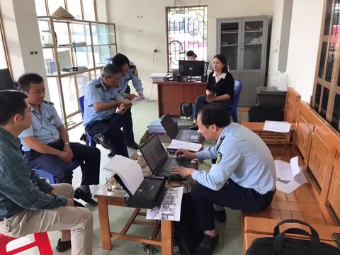 Xử phạt hành chính hai doanh nghiệp vi phạm về kinh doanh xăng dầu