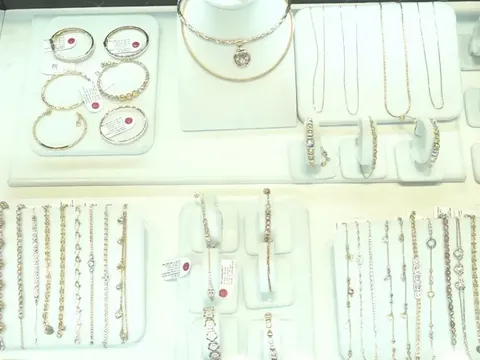 Cập nhật giá vàng SJC, DOJI, PNJ, 9999, giá vàng nhẫn hôm nay 21/9