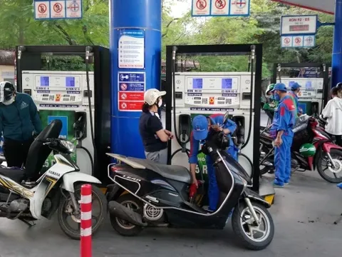 Bảo đảm cung ứng xăng dầu cho sản xuất, kinh doanh và tiêu dùng của người dân, doanh nghiệp