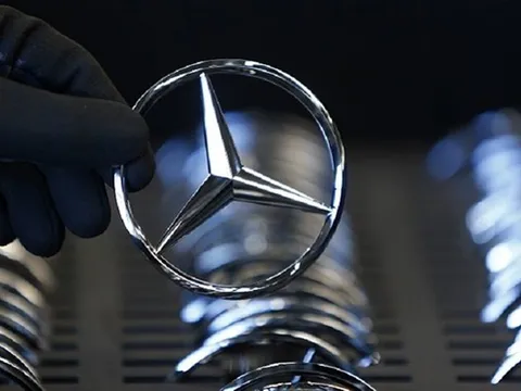 VW, Mercedes-Benz tiếp cận nguyên liệu Canada để sản xuất pin xe điện
