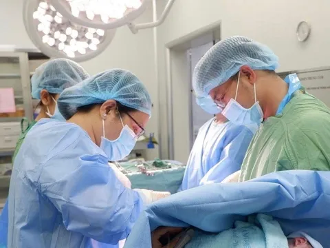 Giành lại sự sống cho sản phụ ngừng tim sau sinh