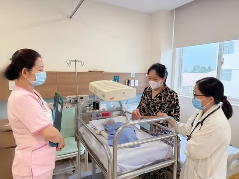 Nuôi sống thành công trẻ sơ sinh non tháng 32 tuần