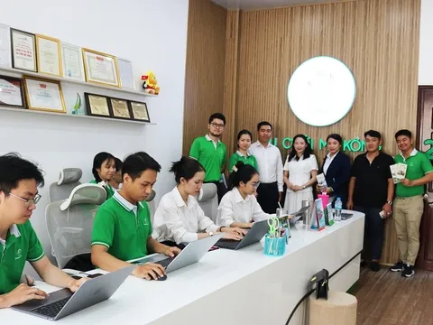 Lễ ký kết hợp tác chiến lược giữa KNP Edu và Mekong Smile Tour - Cú hích cho nhân lực và du lịch trải nghiệm bền vững
