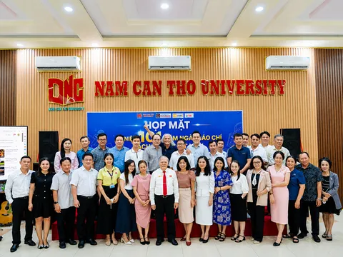 Trường Đại học và Bệnh viện Đại học Nam Cần Thơ họp mặt kỷ niệm 101 năm Ngày Báo chí Cách mạng Việt Nam