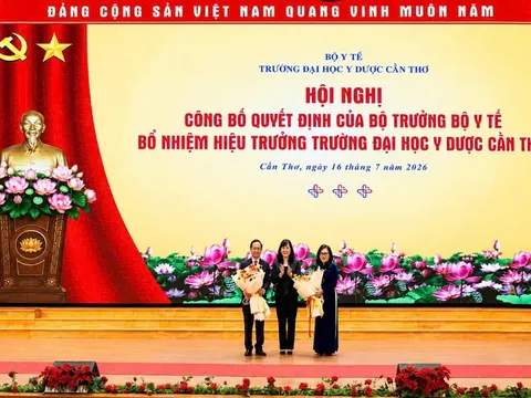 PGS.TS.BS Nguyễn Minh Phương chính thức giữ chức vụ Hiệu trưởng Trường Đại học Y Dược Cần Thơ