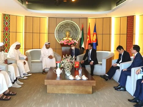 Bộ trưởng Công Thương tới UAE và những lời hứa từ 'rốn' dầu thế giới