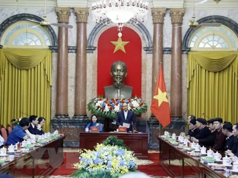 Chủ tịch nước gặp mặt Đoàn đại biểu người có uy tín trong đồng bào dân tộc thiểu số tỉnh Tuyên Quang