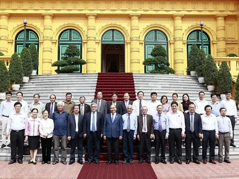Chủ tịch nước Nguyễn Xuân Phúc: Cần hỗ trợ, khuyến khích nghiên cứu và giáo dục lịch sử góp phần phát triển nền sử học Việt Nam