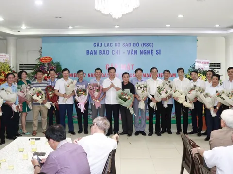 Lãnh đạo tỉnh Hải Dương chúc mừng các nhà báo Câu lạc bộ Sao Đỏ (RSC)