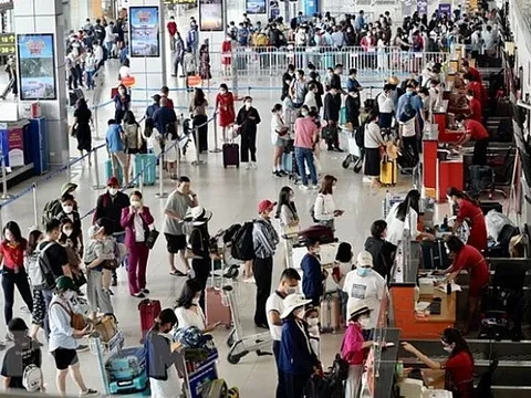 5.602 chuyến bay nội địa chậm giờ: Do máy bay về muộn hay do buông lỏng quản lý?