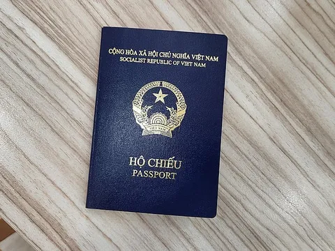 Đại sứ quán Đức sẽ cấp xác nhận về nơi sinh để xuất trình kèm hộ chiếu mẫu mới