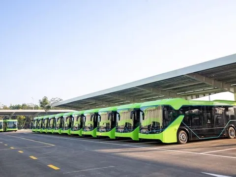 Từ năm 2025, 100% xe buýt sử dụng điện, năng lượng xanh
