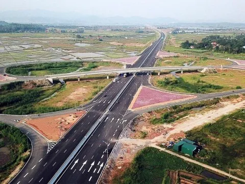 Đẩy nhanh tiến độ chuẩn bị đầu tư tuyến đường bộ cao tốc Ninh Bình - Nam Định - Thái Bình - Hải Phòng