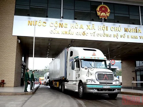 Tạm dừng xuất khẩu qua cửa khẩu Kim Thành do phát hiện virus SARS-CoV-2 trong hàng hóa