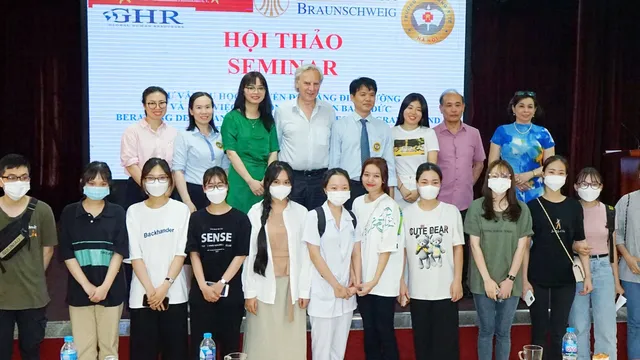 Lễ ký kết hợp tác chương trình Điều dưỡng chuyển đổi